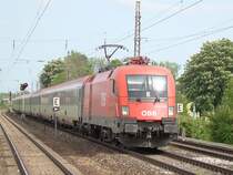 Beim Warten auf die S-Bahn konnte die 1116 146-0 als EC 112 aus Klagenfurt erlegt werden