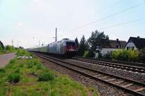 Auf ihrer  Hausstrecke  unterwegs: 101 070-1  Adler Mannheim  vor einem IC von Mannheim nach Frankfurt auf der Rennstrecke zwischen Bensheim und Bickenbach. (Mai 2009).