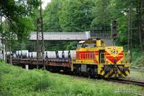 543 (Eisenbahn un H�fen) f�hrt am 16. Mai 2009 um 15:53 Uhr mit einem GZ durch Duisburg Neudorf