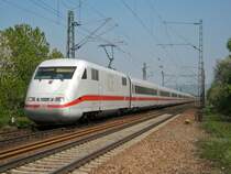 ICE 871 (Berlin Ostbahnhof-Basel SBB) in Muggensturm Nord, aufgenommen am 15.4.09.
