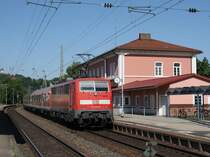 Die 111 172 am 23.05.2009 mit der RB (Passau-Neumarkt Oberpfalz) in Vilshofen.