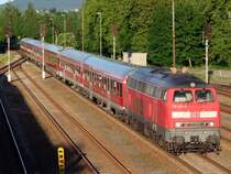 218 405-9 kehrt mit D16268 Filzenexpress  vom Tagesausflug in Linz/Donau wieder Richtung Bundesrepublik zur�ck;090523