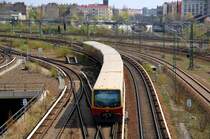 Die S2 nach Buch verl�sst am 09.04.09 Berlin Gesundbrunnen.