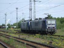 143 069-3(RBH Lok 102)und 143 286-3(RBH Lok 106)werden in K�rze den RBH-Kesselzug63900 von WRS nach Stendell im Bahnhof Rostock-Seehafen bespannen.Aufgenommen am 24.05.09 am Hp Rostock-Dierkow.
