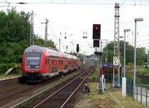 Hier zu sehen der RE2 auf seiner Weiterfahrt nach Cottbus �ber L�bbenau/Spreewald. 22.05.2009