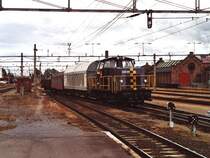 226 05 mit G�terzugauf Bahnhof Hamar am 10-7-2000. Bild und scan: Date Jan de Vries.