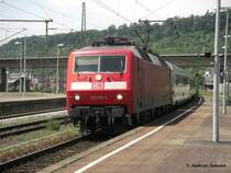 120 109-4 mit seinem IC79695 von Stuttgart nach M�nchen bei der durchfahrt in Plochingen am Gleis 4 (26.05.2009)