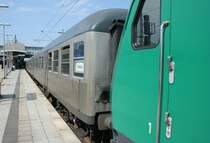 Die 145-CL 003 mit Silberlingen am 24.05.2009 in D�sseldorf Flughafen