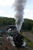 50 3616-5 rangiert mit dem Museumszug und der Wismut V 300 005 am 23.05.09 im Eisenbahnmuseum Schwarzenberg.