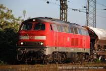 225 023-1 (DB) f�hrt am 22. Mai 2009 um 20:18 Uhr mit einem GZ durch Duisburg Obermeiderich