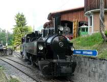 BC - Dampflok SEG 2 x 2/2 105 vor JS (Br�nig) Dampflok G 3/3 909 und der SEG 2 x 2/2 104 im Depot sowie der Triebwagen Be 4/4 111 im Depotareal von Chaulin am 30.05.2009