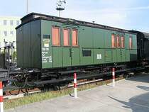 DR Postwagen im Bw Schwerin. 15.05.2009