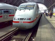 Ein ICE nach Kiel HBF steht zur Abfahrt bereit.Am Frankfurt am Main HBF.