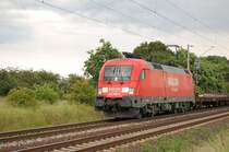 182 020-8 Railion DB Logistics Taurus mit Flachstahlwagen am 19.06.2009 kurz vor �berquerung der Mittellandkanalbr�cke bei Peine