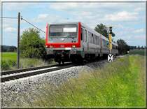 628/928-325 mit einem weiteren 628 von Bad Mergentheim nach Crailsheim bei Rot am See unterwegs.
(31.05.2009)
