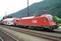 �BB 1216 019-0 als Vorspannlok des Auto�berstellzuges B�ckstein-Mallnitz. Hier f�hrt er gerade aus Mallnitz aus.  5.7.09