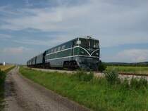 Heute sollte die WLB V100 den Personensonderzug nach Korneuburg bringen, doch die 2050.04 hat die Fahrt, vermutlich wegen des Blitzeinschlages in S�ssenbrunn, �bernommen. (05.07.09)