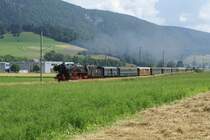 Pacific 01 202 dampfte am 4.7.09 mit dem Nostalgie Rhein Express durch den Jura, hier in der N�he von Courtelary.