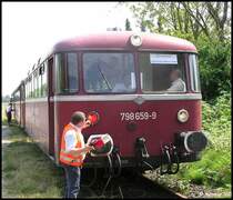 VT 98 beim WadJ in Wilhelmshaven als Pendelverkehr muss sich hier bereit f�r die R�ckfahrt machen.04-07-2009