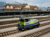 Die Tea 245 024 am 02.07.2009 bei einer Rangierfahrt in Spiez. 