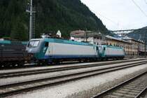 Am Brenner konnte am 05.07.09 die E412 in Doppeltraktion mit ihrem G�terzug aus Italien gesichtet werden.