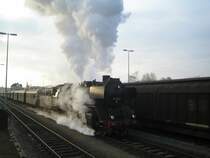 50 3655 an einem kalten Dezember Tag im Jahr 2006 bei der Abfahrt im Bahnhof G�tersloh Nord. Der ganze Tag war neblig und im richtigen Augenblick brach die Sonne durch.