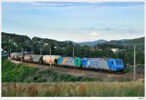 LTE 185.528 + 185.xxx mit einem Getreidezug westw�rts. D�rrwien, 12.7.2009 (abends). Sch�nen Gru� zur�ck an den freundlichen Tfzf!