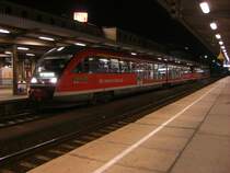 Am fr�hen Morgen des 21.10.08 warten 2 642er, die gerade aus Aschersleben gekommen waren, als RB auf die Abfahrt nach Oebisfelde. (642 674-6 an der Spitze, 2. unbekannt)