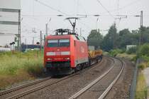 152 028 (DB Cargo) mit einem gem.GZ am 1.7.2009 durch Nordstemmen -> S�den