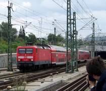 Der Fotograf uns ein Motiv. So k�nnte man diese bild beschreiben. Ich hoffe Christopher (du bist es doch??) du hast die 114 028 genauso gut getroffen wie ich? 11.07.2009