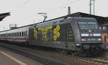 Endlich auch in der Sammlung, nach langer Reparatur-Pause; 101 141-0 mit IC Richtung Berlin Gesundbrunnen beim Planhalt in Bebra am 11.07.2009.