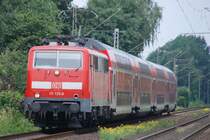 RHEINE (Kreis Steinfurt), 27.06.2009, 111 135-0 als Regionalexpress nach Münster Hbf hat soeben den Bahnhof Rheine-Mesum durchfahren