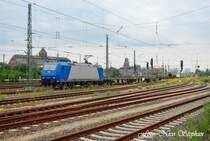 ATC 185 510-5 f�hrt soeben mit DGS 88042 Berlin-Moabit - Krefeld-Linn aus dem Moabiter G�terbahnhof und passiert dabei die Kulisse des Berliner Westhafens (29.06.09)
