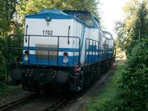Hier 2 D&D Loks (1701, 1702)in Bad Langensalza Ost. Sie warten auf ihren Einsatz um abends die Getreidewagen vom Hbf abzuholen und nach Ost zubringen.Dort werden Sie von der Heyl-Mhlen Bahn bernommen.Nach der Beladung werden sie wieder von den D&D Loks wieder zum Hbf berfhrt.