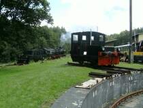 W�hrend sich die �lteste Kdl Deuschlands auf ein Stummpfgleis an der Schwarzenberger Drehscheibe sonnt, bew�ltigt 50 3616 die F�hrerstandsmitfahrten.