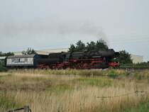 Zur besten Sendezeit (20:15 Uhr) verl�sst die BR 52 8038 am 26.7.09 Eystrup und macht richtig Dampf...