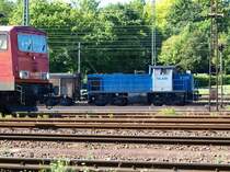 Lok V 105 von der Rurtalbahn (Sally)kommt mit einem G�terzug durch Aachen West