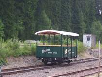 Der Beiwagen des Wernesgr�ner Schienenexpress (WEX) im Bahnhof Sch�nheide S�d. (26.07.09)