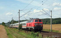218 386-1 hat am 16.07.09 den IC 2327 Puttgarden - Passau Hbf bis Hamburg Hbf gebracht und dort den IC 2120 aus Frankfurt (M) Hbf �bernommen und poltert nun mit 140 Sachen bei Reinfeld (Holst.) Richtung L�beck und sp�ter weiter nach Puttgarden.