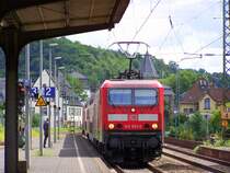 143 833-2 hatte heute mit 143 822-5 das gl�ck eine Sandwich-traktion zu �bernehmen. Hier die RB12520(RB27) bei der Einfahrt in Linz(Rhein) am 28.07.09