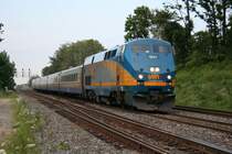 EPA-42a 901 der VIA Rail mit Schnellzug in Richtung Hamilton am 28.7.2009 in Snake (Hamilton). 

