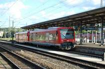 Auf Gleis 6 des Plochinger Bahnhofes verweilt am 25.7.2009 der 650 007-8 zusammen mit einem Schwesterfahrzeug und wartet auf die Abfahrt in Richtung T�bingen und weiter nach Herrenberg.
