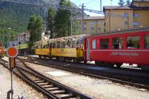 Die zwei Aussichtswagen, am R 1656 in Pontresina.
26.06.09