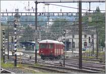 Bei der Fahrt von Heiden nach Rorschach Hafen �berquert der RHB Zug in Rorschach die ganze Gleisanlage, um auf Gleis 1 zu gelangen. (18.07.2009)