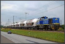 V2304 der MWB mit Zementsilos aus Mukran.  Stralsund R�gendamm am 08.07.09 