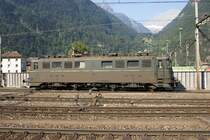 Zuletzt verliess auch noch die Ae 6/6 11411 das Depot. Diese Lokomotive wurde erst k�rzlich in den Bestand von SBB Historic aufgenommen. Deshalb ist sie zur Zeit noch in einem nicht sehr guten �usserlichen Zustand, was sich aber, wie man h�rte, demn�chst �ndern sollte. Leider nicht in Erstfeld war die Ae 8/14 11801, da diese in Biel gerade eine Zugsicherung eingebaut bekommt.