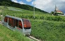 Das vinifuni seilt sich auf den Tessenberg an der bekannten Kirche von Ligerz vorbei.
(25.07.2009)