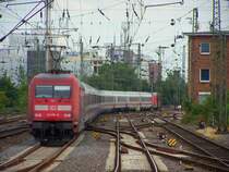 Der IC2029 von Hamburg-Altona kommend verl�sst den M�nsterner Hbf in Richtung N�rnberg, geschoben und gezogen von 101 081-8 und 101 115-4. 01.08.09
