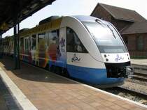 Triebzug -LINT- der -ola- aus Rehna kommend im Bahnhof Parchim 02.08.2009