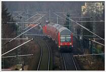 Nachschu� - auf die RB 14 nach Nauen | Aufgenommen von der Olympischen Br�cke (n�he Olympiastadion) | n�chster Halt ist Berlin  Spandau
28.01.2009